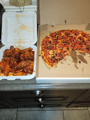 Photo of Bro's Pizza & Wings - 429 Glendale Ave, St. Catharines, ON L2P 3Y1